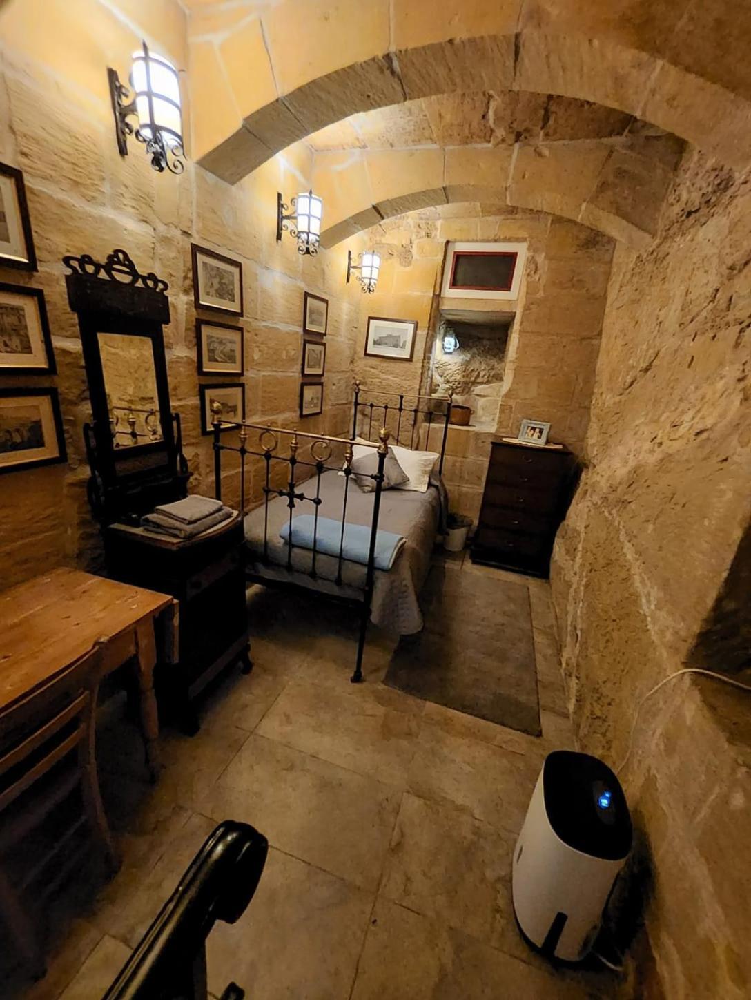 Cozy Corner House In Valletta - Authentic! Eksteriør billede